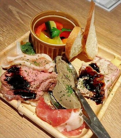 肉好きあつまれ！大阪難波に肉好きによる肉好きの為の最強バルがOPEN