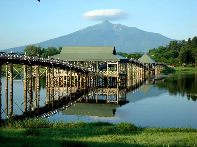 JR東日本のCMロケ地　心に残る「鶴の舞橋」