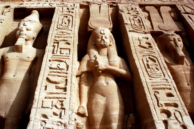 世界遺産創設のきっかけ、水没を逃れたエジプトの至宝・アブシンベル神殿