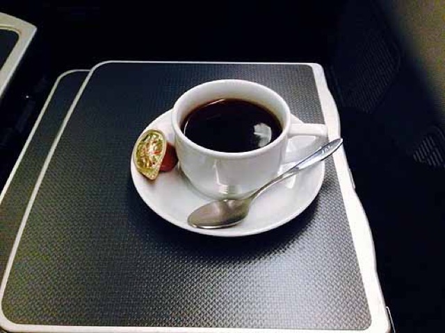 JAL（日本航空）羽田～ホーチミン。満足のいくビジネスクラスと機内食