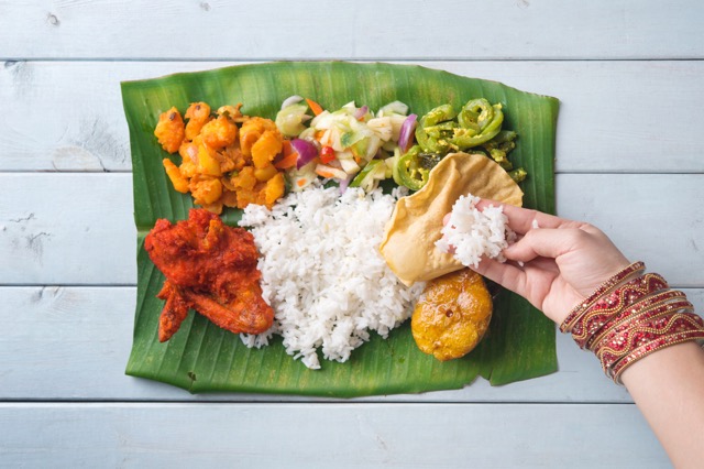 東南アジアで必食！ カレーとご飯が食べ放題の「バナナリーフ・ライス」