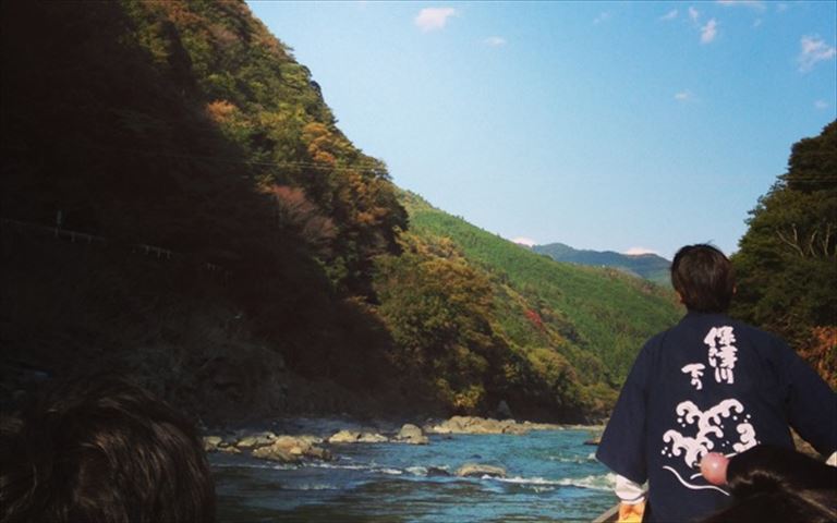 伝統と自然美を体験できる、京都保津川下り