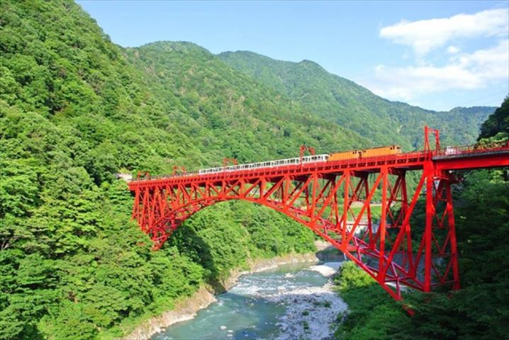 金沢だけじゃなかった！北陸新幹線で行きたい美しい観光地5選