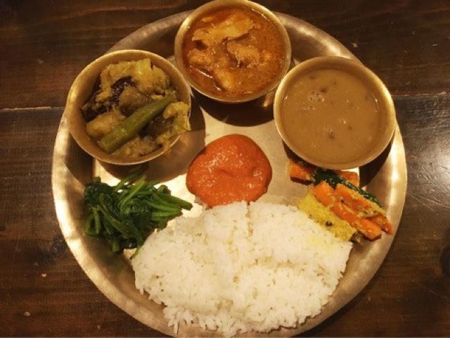 【渋谷】ネパリコの絶品ネパールカレー。ダルバートの美味しい食べ方
