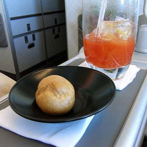 ガルーダインドネシア航空「関西～デンパサール」ビジネスクラスの機内食