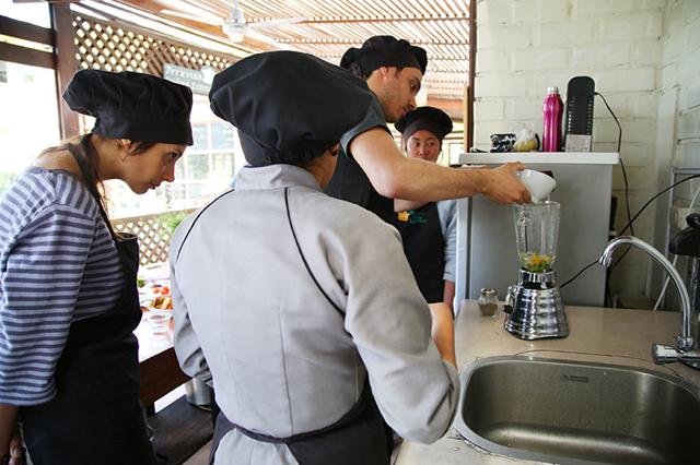 世界の人と一緒に現地の味が習える！ペルーのアレキパでお料理教室体験
