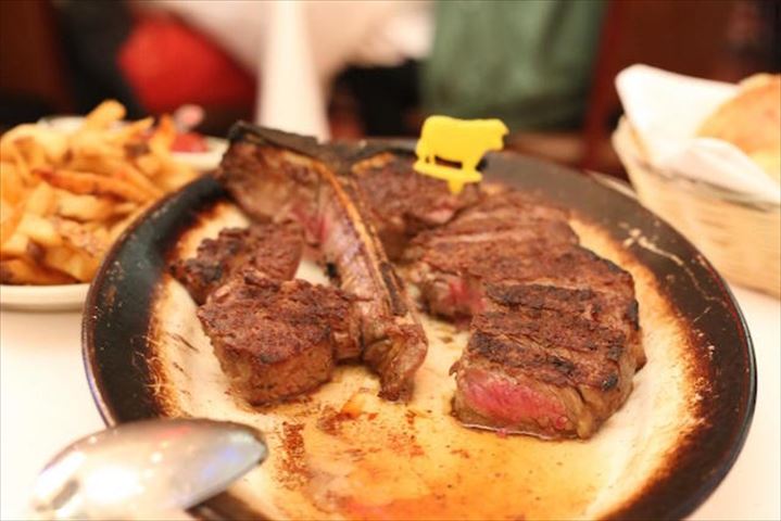 【本音ルポ】ニューヨーク人気老舗ステーキ店を食べ比べてみた。