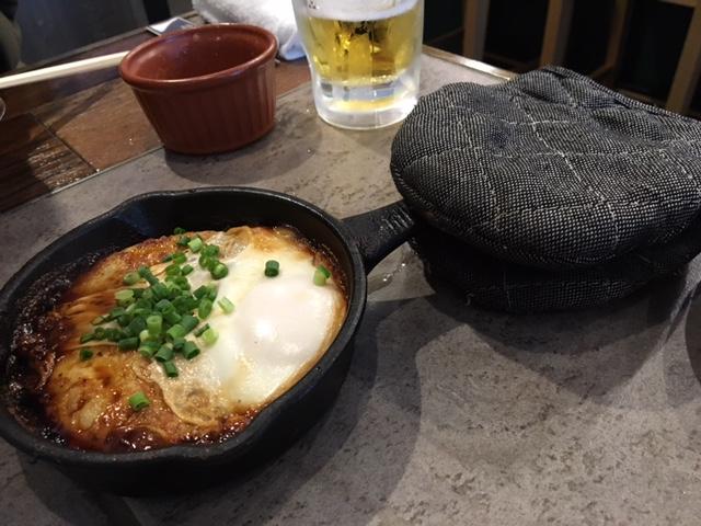 つくねも煮込みもフライパンで!熱々フライパン料理が食べれる野毛「なおじ」
