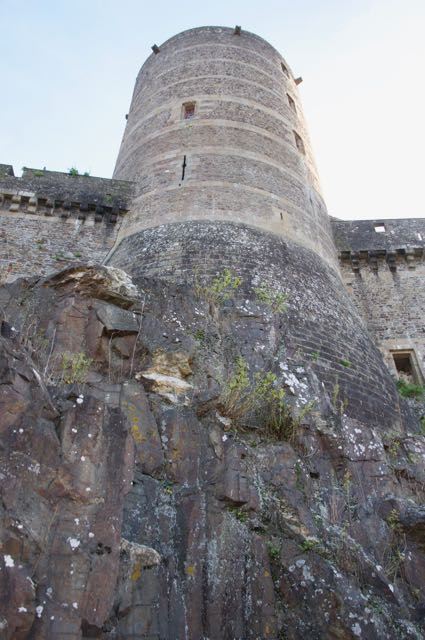 フランス　ブルターニュの廃墟な城　フジェール城