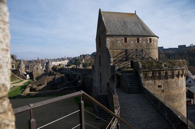 フランス　ブルターニュの廃墟な城　フジェール城
