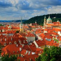 「百塔の街」を実感、世界遺産の街・プラハの絶景が楽しめるビュースポット4選