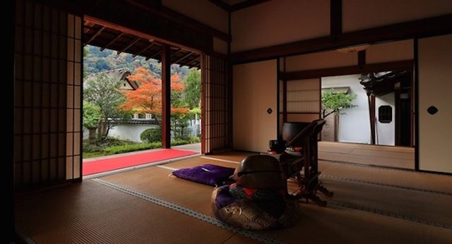 【世界遺産】静謐な空気に身を正す、非公開の京都の寺に泊まる旅
