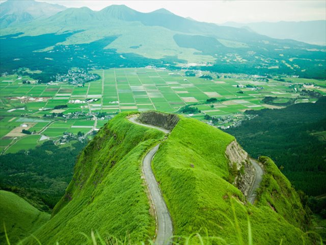 絶景道路ランキング２０１７】地平線を追いかけたい、日本の美しい道