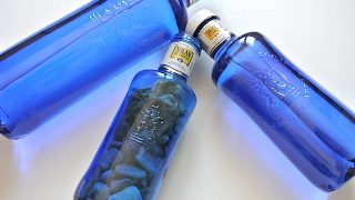 スペイン発オシャレな青のウォーターボトル「ソラン・デ・カブラス」