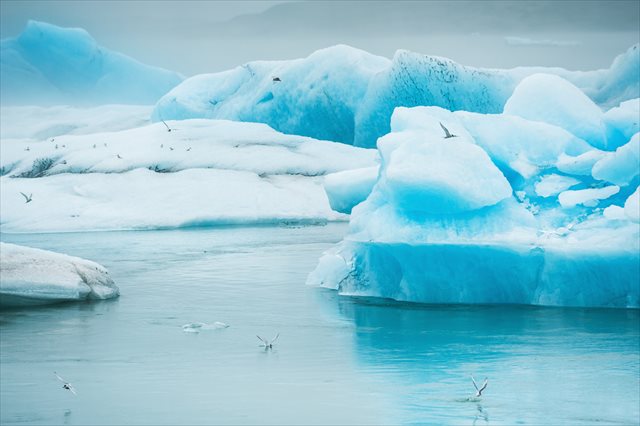 【アイスランド】心が洗練されそうな青の景色！ 神秘的なヨークルサルロン氷河湖