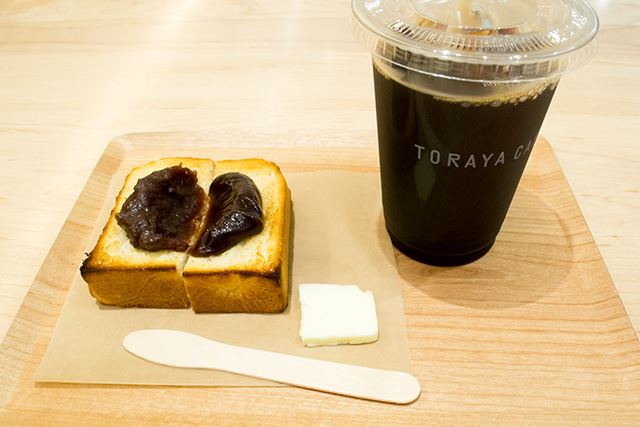 小倉派？こしあん派？？「TORAYA CAFE・AN STAND」のあんトーストが美味しい！