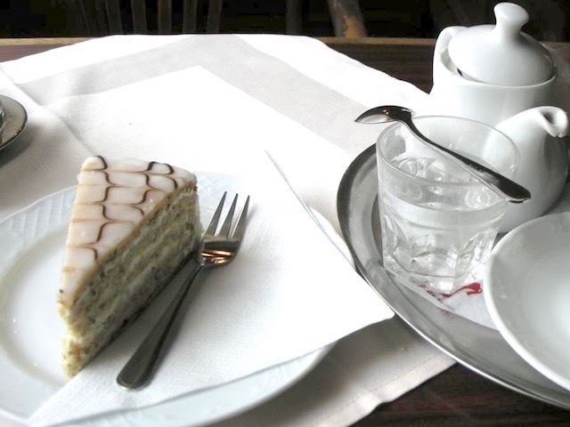 華やかな雰囲気でくつろぐ。ウィーンを旅したら絶対に訪れるべきカフェ３選