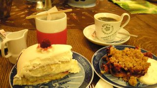 食器は全てロイヤルコペンハーゲン！ケーキも美味しい「Royal Smushi Cafe」