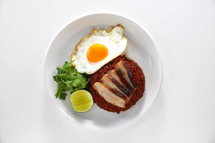 カリフォルニアの風を感じるタイ料理店オープン【赤坂インターシティAIR】
