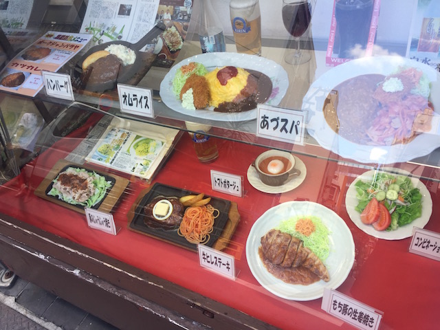 【新宿】古き良き昭和の面影が漂う、昔懐かしい昭和の洋食の味「ビフテキ家あづま」