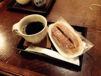 【軽井沢】文人も愛した名門旅館を大改修！古本屋やギャラリーも入居するカフェが楽しい