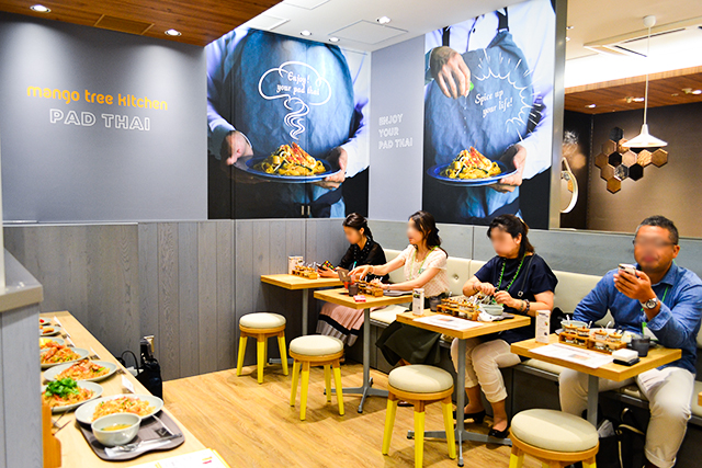 タイの焼きそばパッタイ専門店「マンゴツリーキッチンパッタイ グランスタ丸の内」がオープン