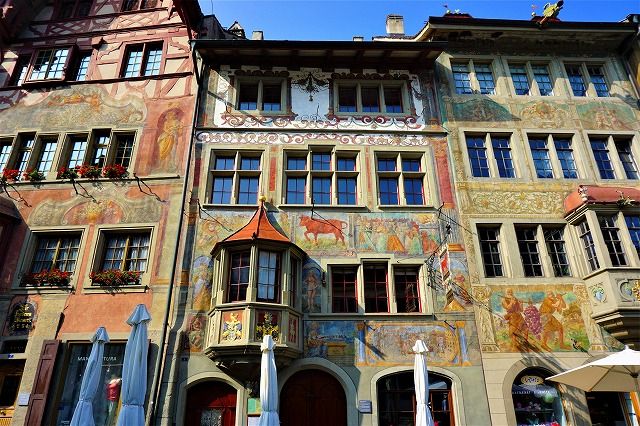 ラインの宝石、フレスコ画に彩られたスイスの美しき中世の町「シュタイン・アム・ライン」