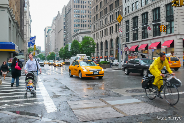 ありえない！ 日本人が雨の日のニューヨークで驚いたこと〜ニューヨーカーの驚きの雨具とは