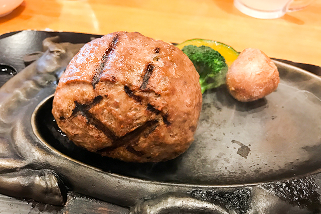 並んでも食べたい！静岡でしか食べられない「さわやか」のげんこつハンバーグとは？