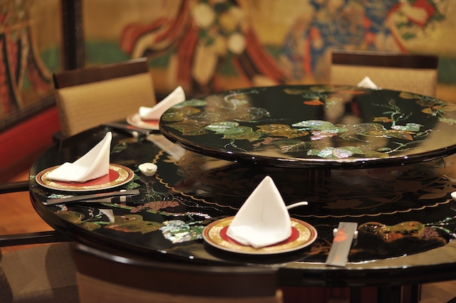 中国発じゃないの？中華料理店の回転テーブルは日本で誕生した【日本の不思議】