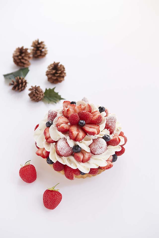 カフェコムサ いちごに降る雪をイメージしたクリスマス限定ケーキが可愛い 2 2 Tabizine 人生に旅心を