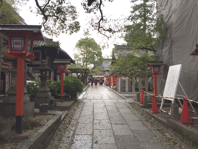 話題のパワースポット！京都で最強の縁切り神社と噂の「安井金比羅宮」に行ってみた