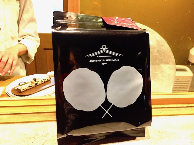 SNSで自慢したい超ビッグサイズの綿菓子！京都で話題の「ジェレミー＆ジェマイマ」