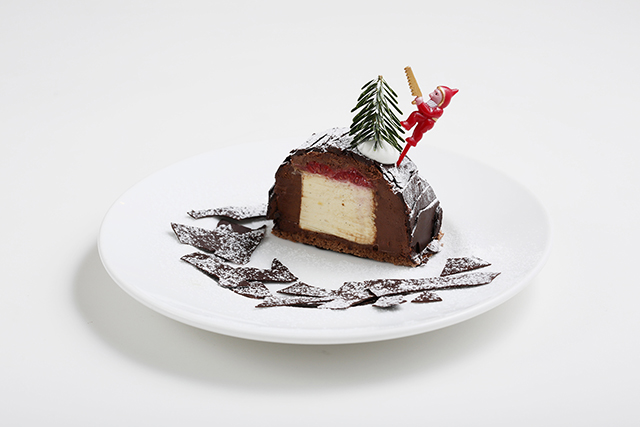 ふんわりミルキークリーム、サクサクスノーボール... 雪を感じるクリスマスデザートが登場!