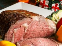 目の前で切り分ける肉汁たっぷりローストビーフが食べられる「クリスマスディナーコース」が登場