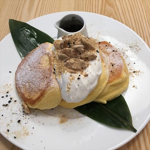 ますます幸せになりそうな期間限定パンケーキ3種【幸せのパンケーキ】