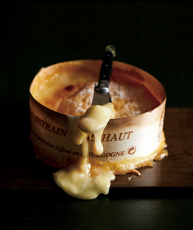 トリュフ×チーズエスプーマフォンデュなど11種のチーズが楽しめる「熱々チーズメニュー」が登場
