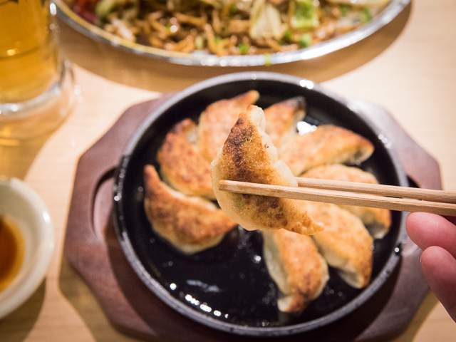 渋谷「３･６･５酒場」！鉄鍋餃子にぼっかけ焼きそばで呑む「大衆居酒屋」オープン。