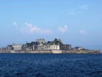※日本の島特集　当時の息遣いが感じられる廃墟の島、 長崎の世界遺産「軍艦島」
