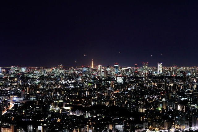 地上60階の上空で芝生の上でピクニック?サンシャイン60で「空ピクニック」はいかが?