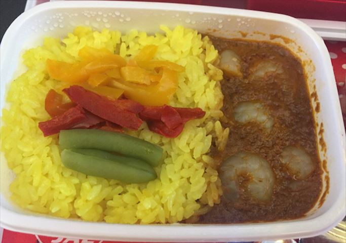 JAL国際線エコノミークラス【機内食ルポ】東京（成田）〜ニューヨークの機内食。日本発は「空の上のレストラン」