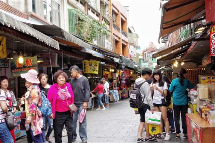 台湾に残るなつかしい街並みをめぐる旅。台湾の伝統を感じる台北・台南の老街