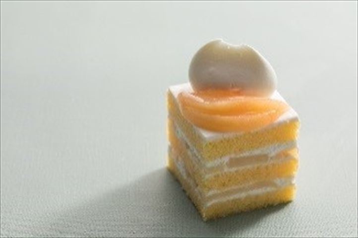 旬のピーチをふんだんに使った、清涼感溢れるスイーツをグランドハイアット東京で