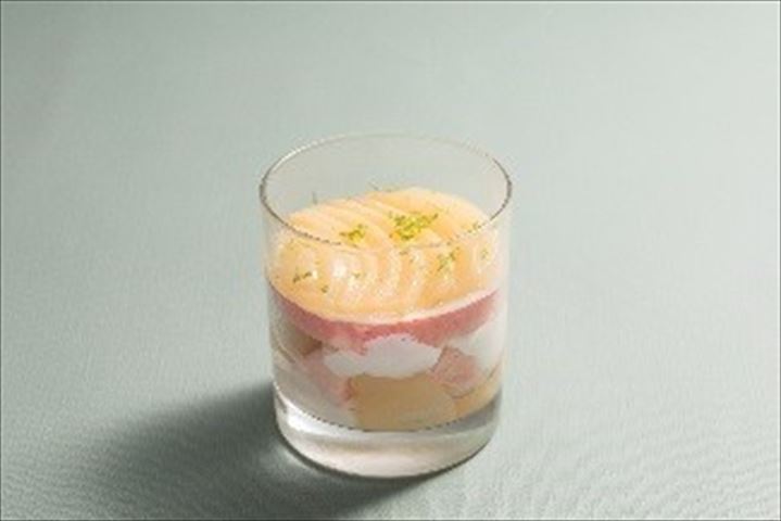 旬のピーチをふんだんに使った、清涼感溢れるスイーツをグランドハイアット東京で
