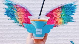 ハワイ・カイルアの人気店「Moke's Hawaii」(モケス ハワイ)が江ノ島にオープン