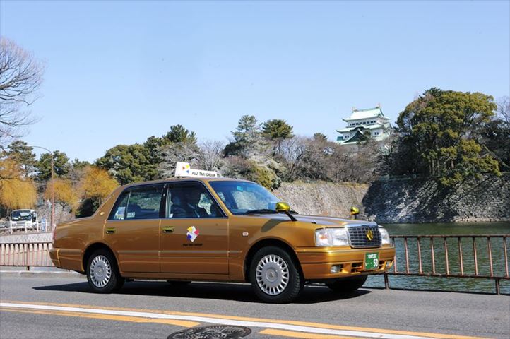 四つ葉マークに金のタクシー！京都・名古屋・東京観光で探したい【レアなタクシー】３選
