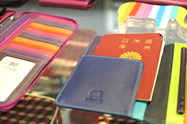 旅行グッズ専門店に聞く、パスポートケース人気ランキング！ | TABIZINE～人生に旅心を～