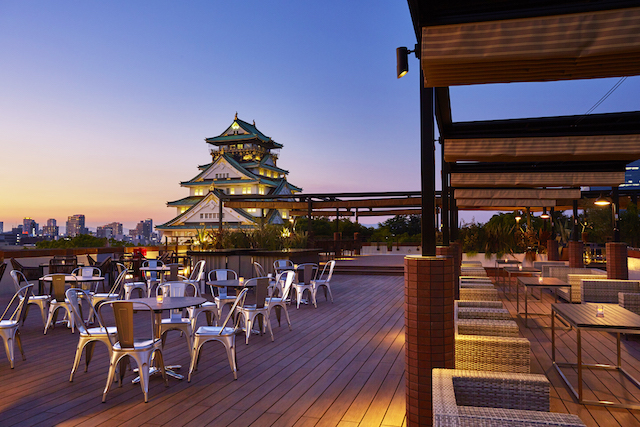 大阪城を眺められるビアテラスを確約！期間限定BBQレストラン「BLUE BIRDS ROOF TOP TERRACE」