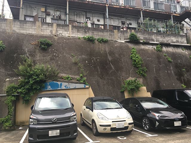 日本で唯一（？）「防空壕のライブハウス」がある街、横須賀