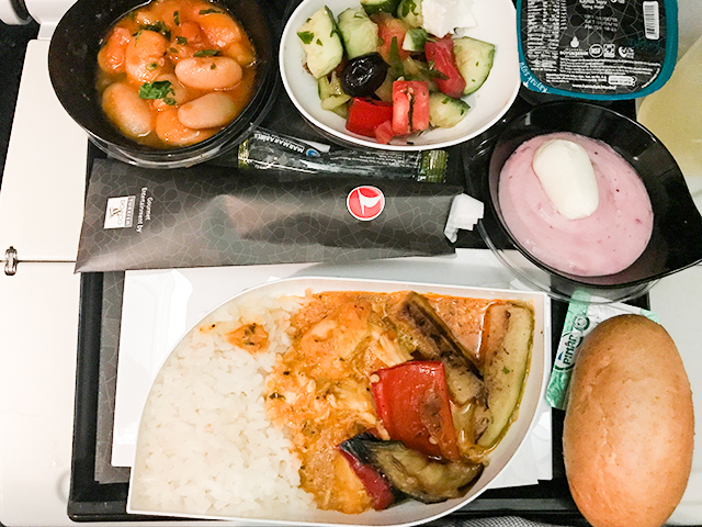機内食ルポ 成田 イスタンブール ターキッシュ エアラインズ エコノミークラスは噂通りのおいしさ Tabizine 人生に旅心を